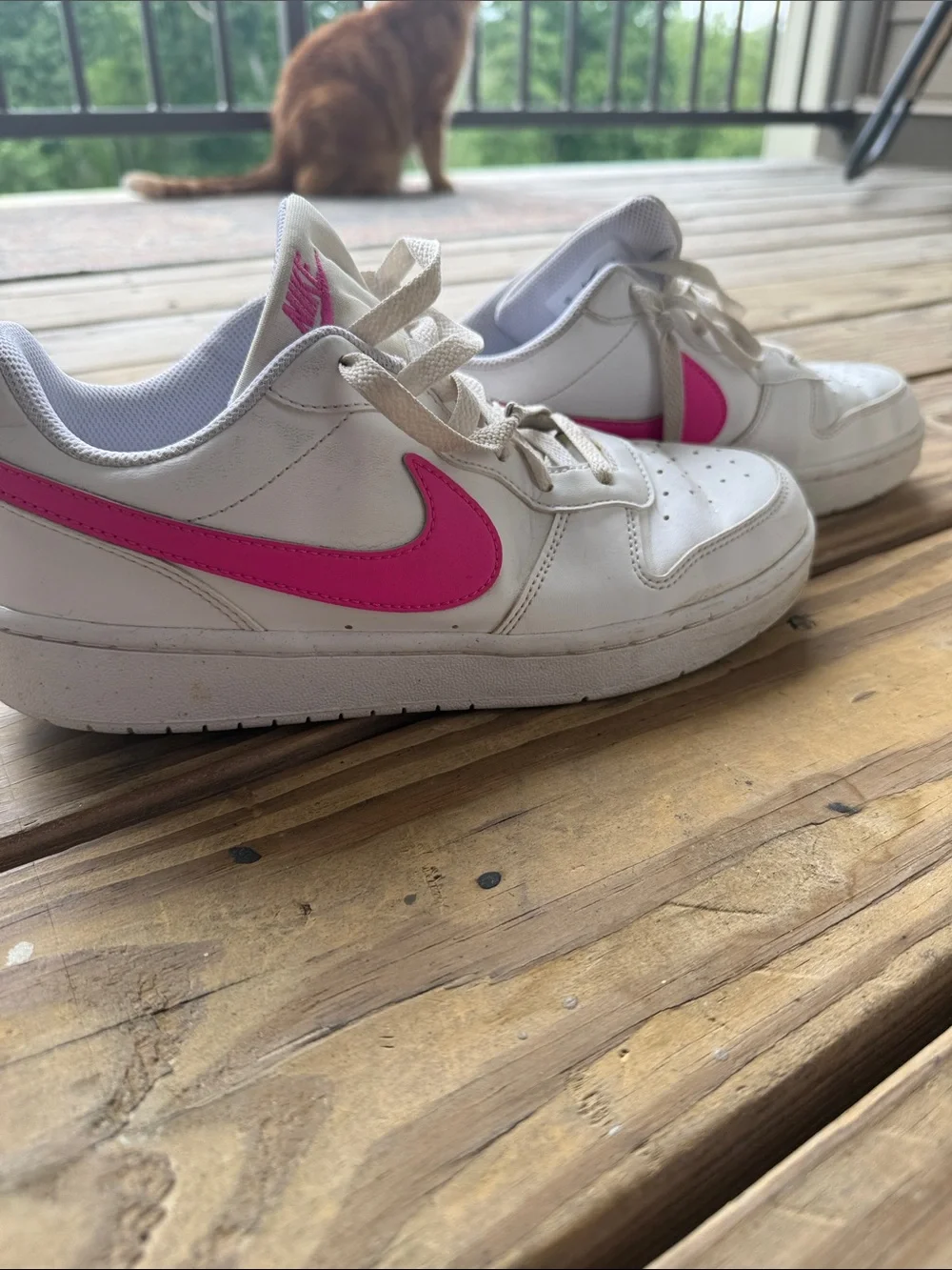 Nike White Sneakers with Hot Pink Swoosh- 7Y